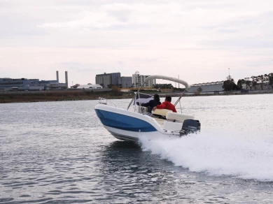 Motorboat to hire Sirmione at the best price