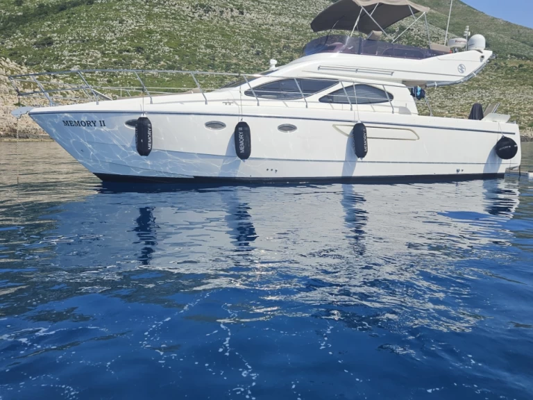 Location Bateau à moteur CARNEVALLI avec permis