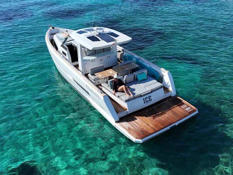 Location à Cannigione - Fjord Fjord 44 Open sur SamBoat