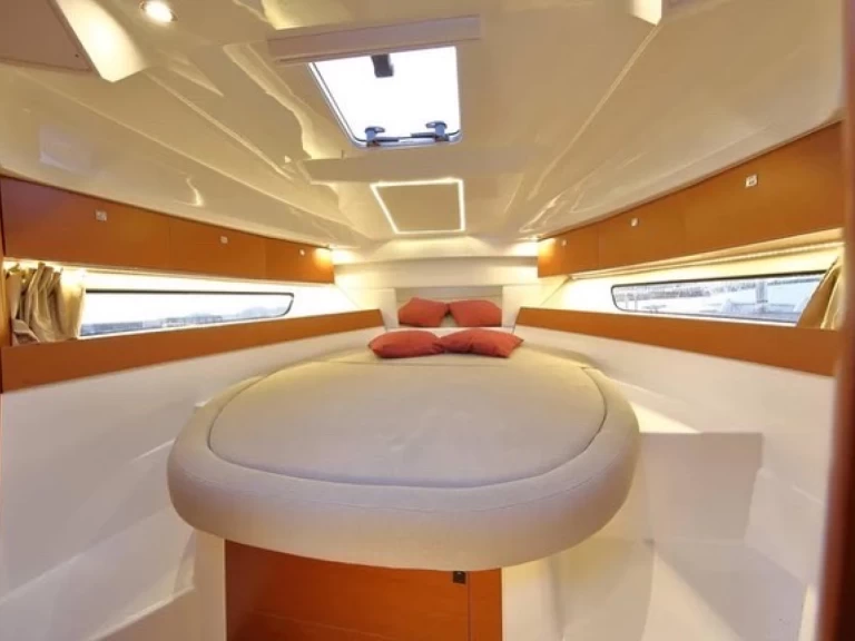 Location Bateau à moteur à Port d'Alicante - Jeanneau Merry Fisher 895