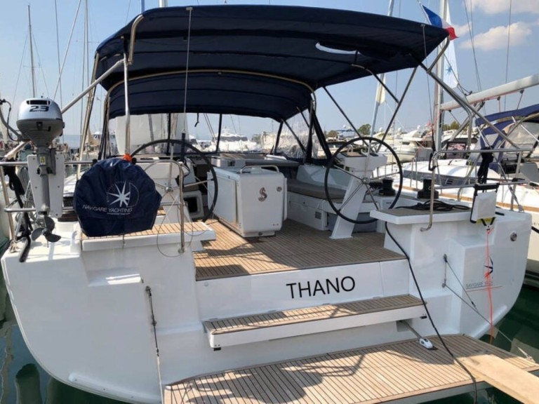 Louez un Bénéteau Oceanis 51.1 à Álimos