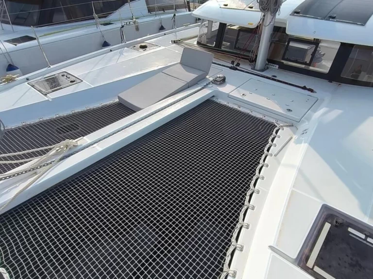 Louer Catamaran avec ou sans skipper Excess à Pula