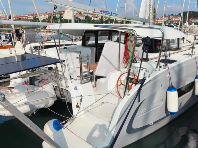 Location bateau Pula pas cher Excess 11