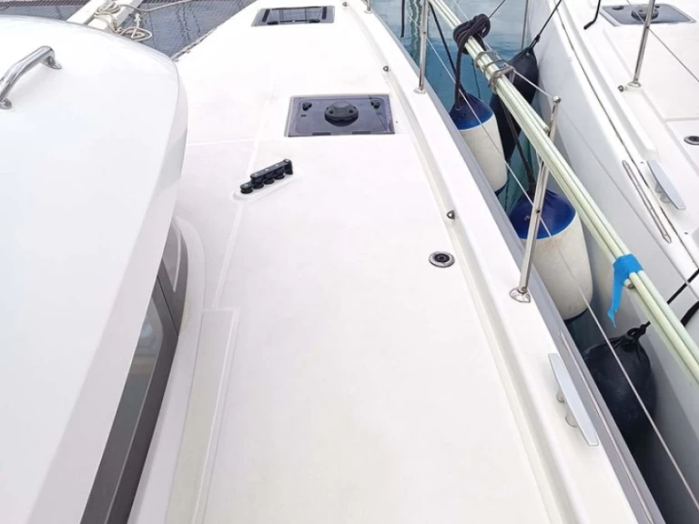 Louez un Excess Excess 11 à Gouviá