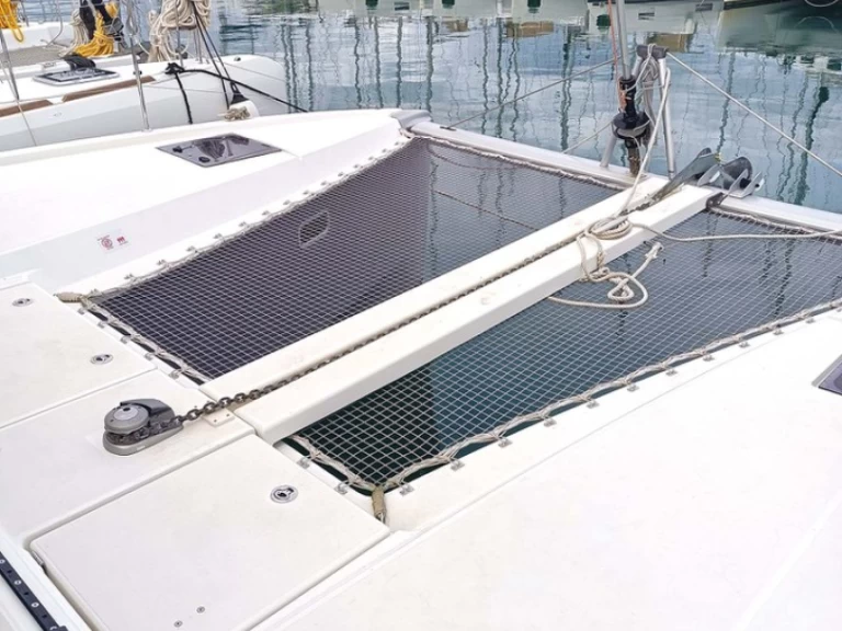 Location bateau Gouviá pas cher Excess 11