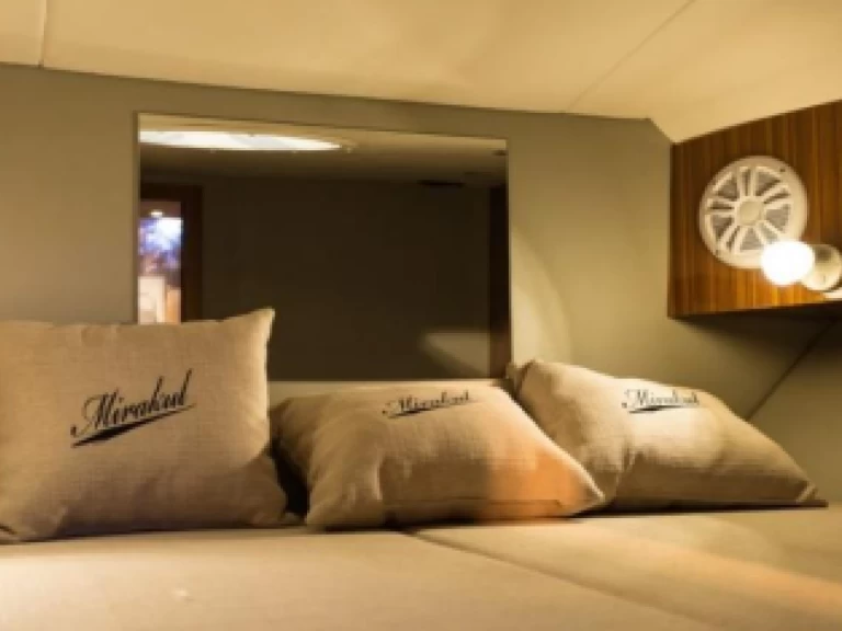 Louez un Grginić Mirakul 40 à Split