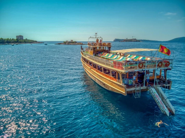 Location bateau Tivat pas cher craft