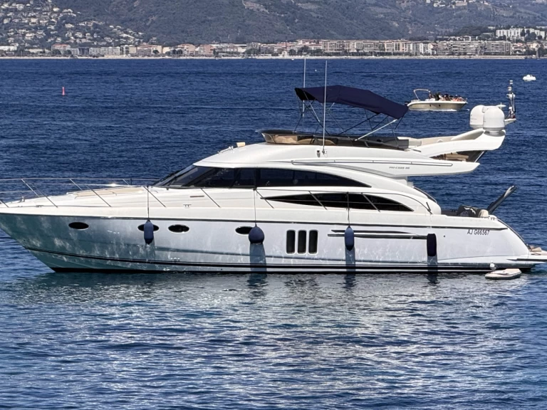 Location Bateau à moteur Princess, UK avec permis