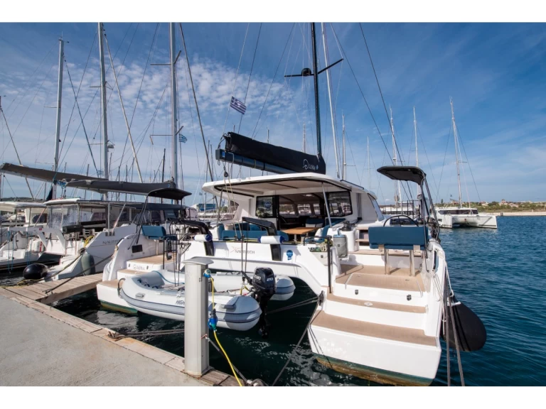 Location bateau Lávrio pas cher Nautitech 48 Open