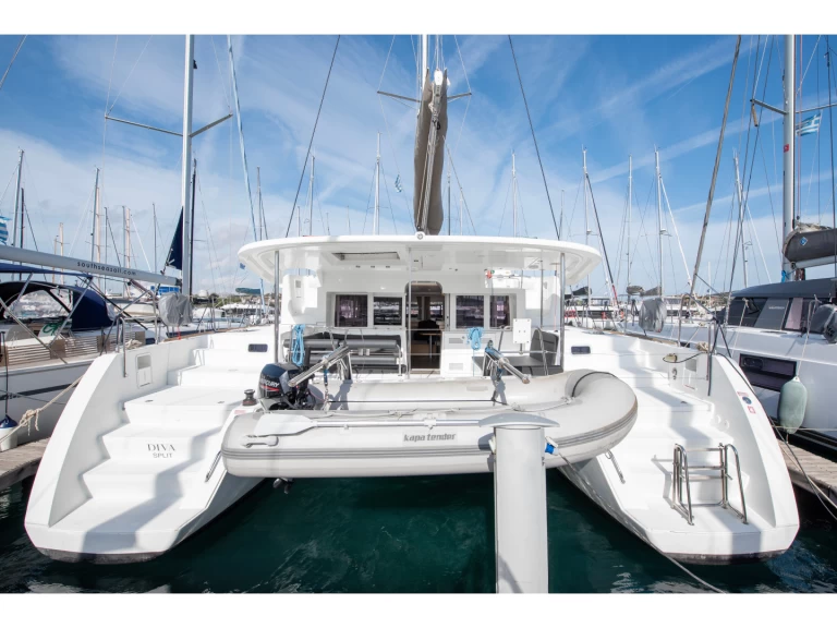 Location bateau Lagoon Lagoon 450 F à Lávrio sur Samboat