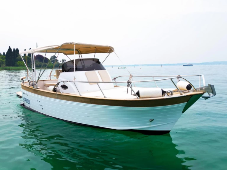 Location bateau Mimi 8.50 WA à La Spezia sur Samboat