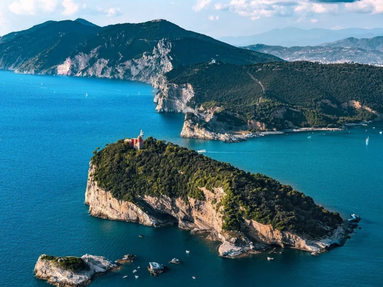 Louer Bateau à moteur avec ou sans skipper Mimi à La Spezia