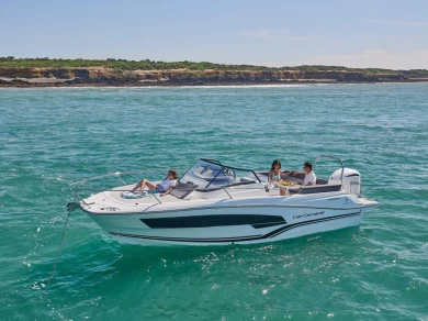 Motorboat hire in France - Jeanneau Cap Camarat 7.5 WA