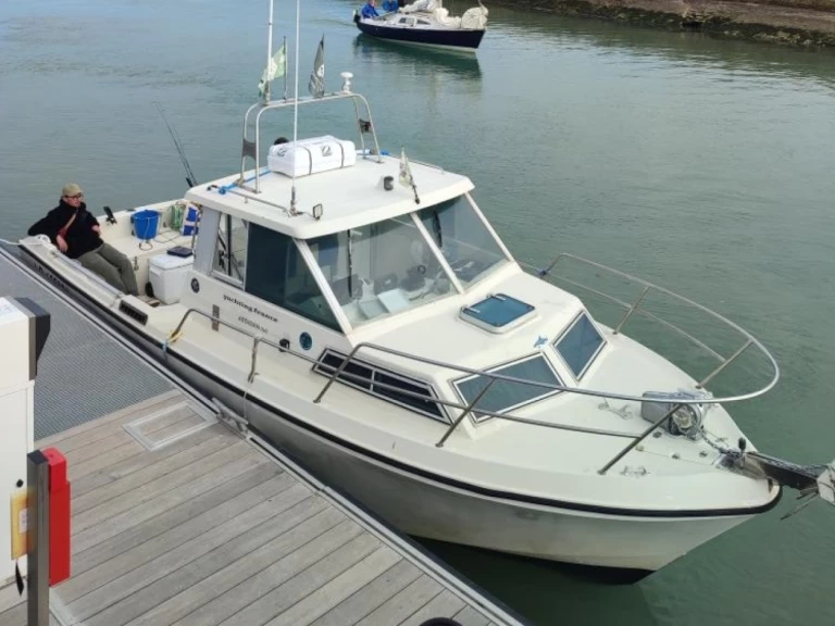 arcoa yachting france artaban 760 a louer à La Vieille Perrotine