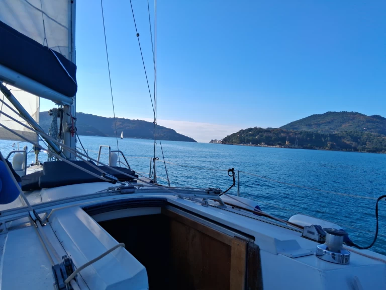 Location bateau Cantiere Del Pardo Grand Soleil 40 à La Spezia sur Samboat