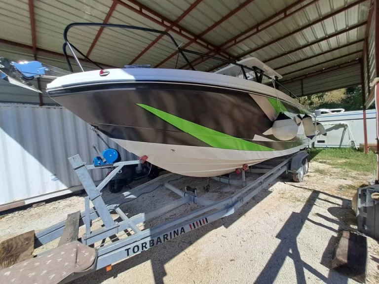 Bateau à moteur à louer à Trogir au meilleur prix