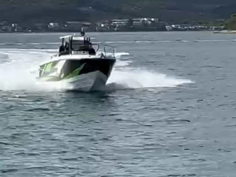 Location Bateau à moteur GRANDE MARE 29 avec permis