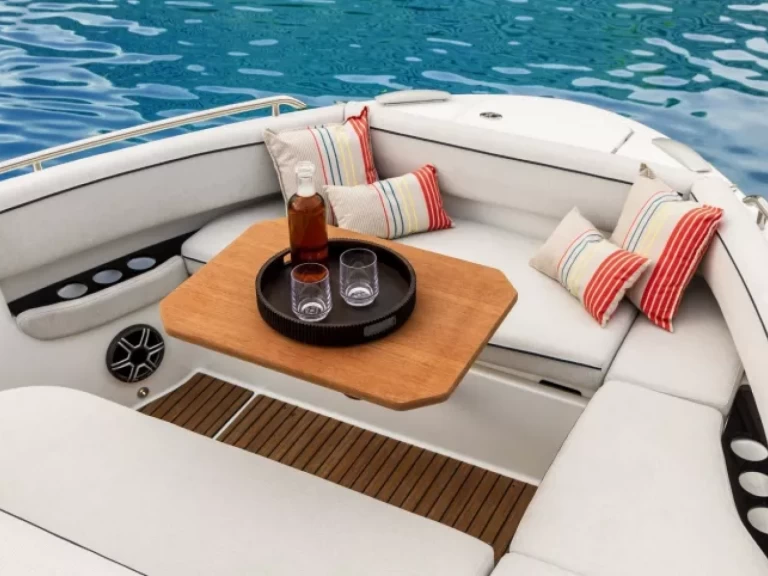 Location Bateau à moteur à Makarska - Bénéteau Gran Turismo 36