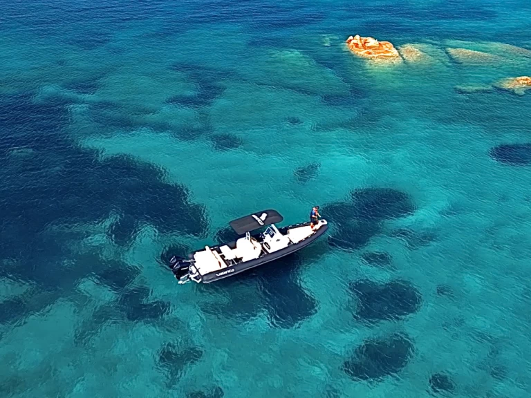 Location à Cannigione - Highfield 900 sport sur SamBoat