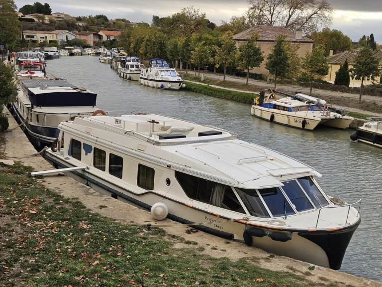 Location bateau Le Boat Vision 3 à Capestang sur Samboat