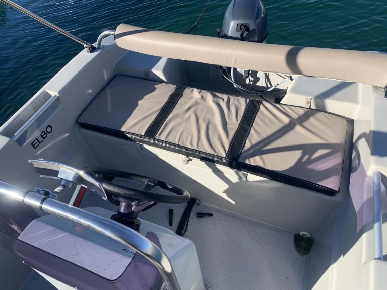 Louer Bateau à moteur avec ou sans skipper Prusa Marine à Propriano