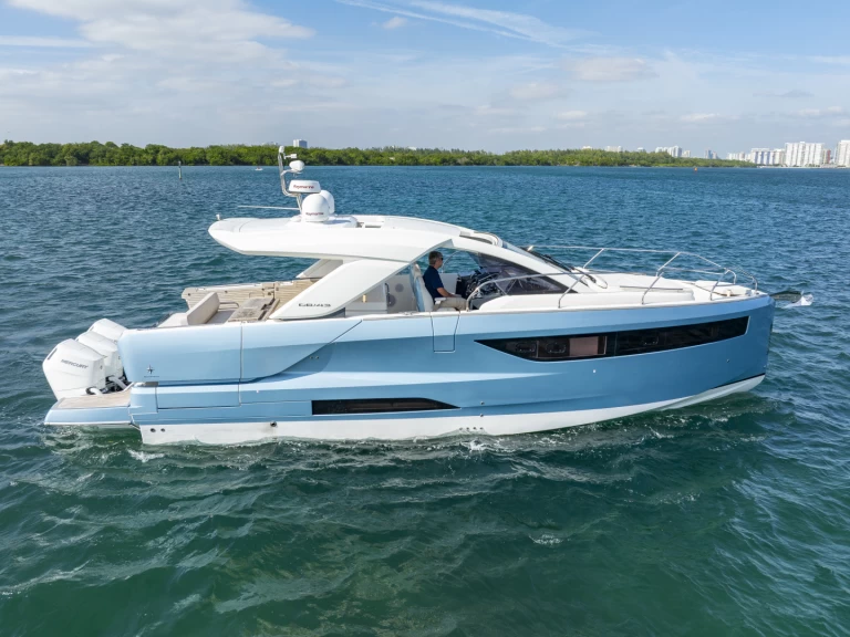 Location bateau Jeanneau db 43 à Miami sur Samboat