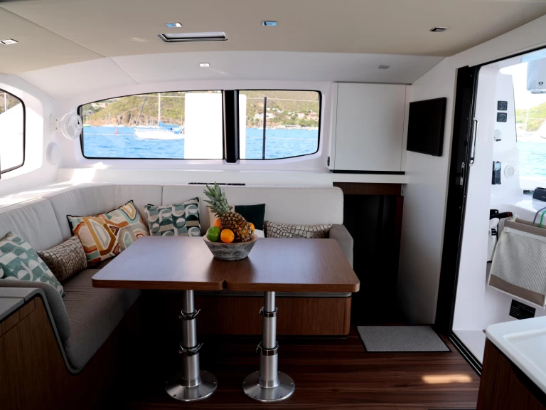 Louer Catamaran avec ou sans skipper Outremer à Marigot