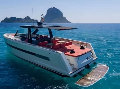 Hire Motorboat Fjord with a boat licence