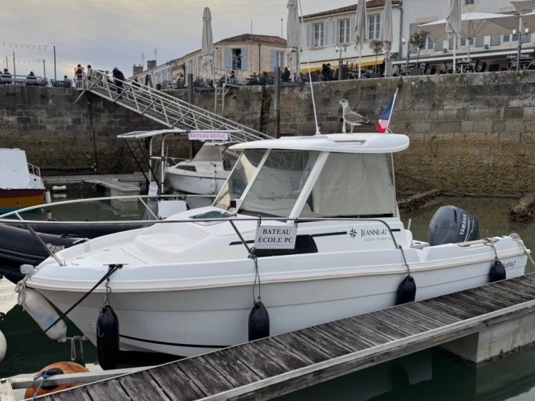Location bateau La Rochelle pas cher Merry Fisher 580