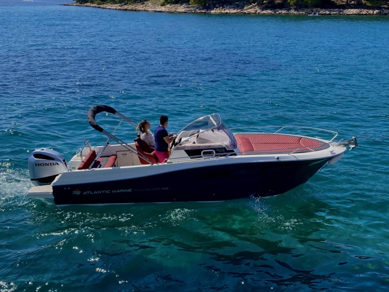 Atlantic 730 Sun Cruiser a louer à Tribunj