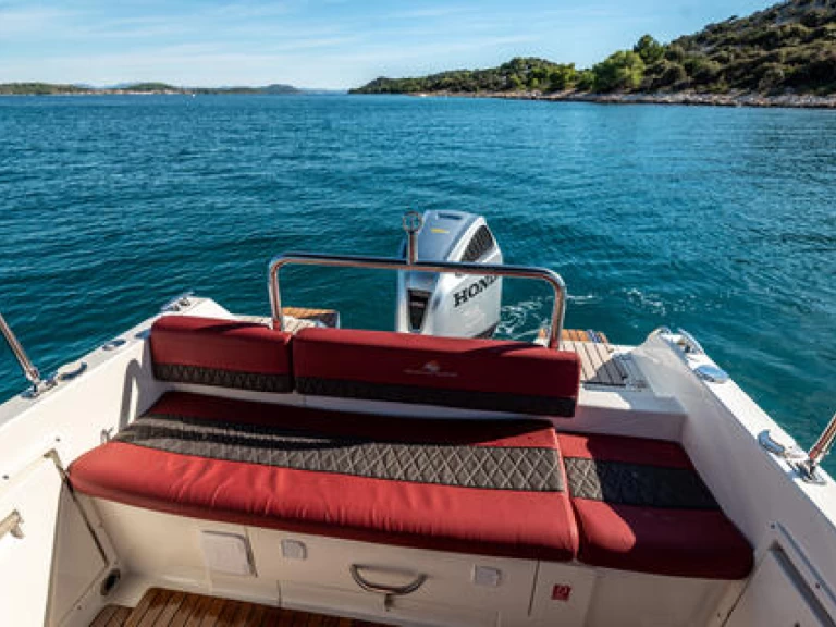 Louez un Atlantic 730 Sun Cruiser à Tribunj