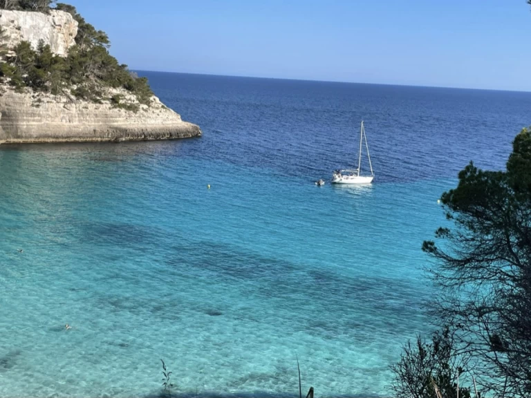 Louez un Dufour Dufour 35 Classic à Port Mahon