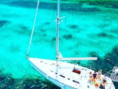 Noleggiare una Jeanneau Sun Charm 39 a Antibes