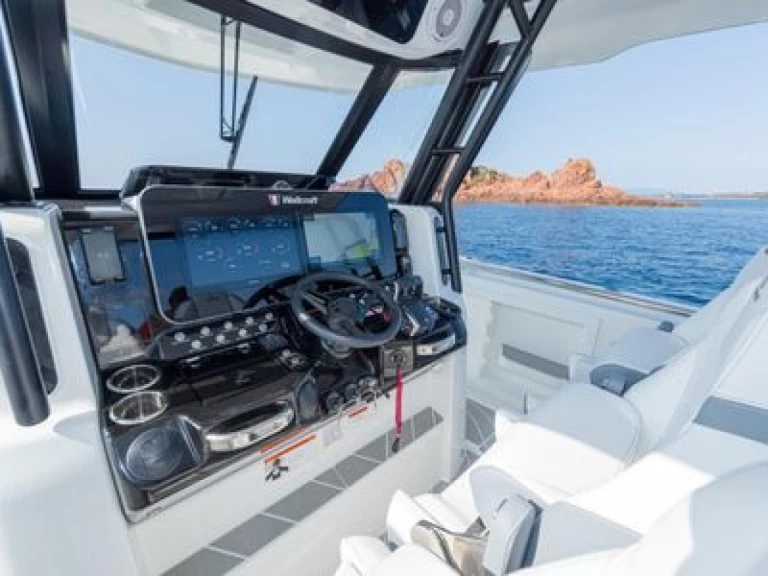 Location bateau Wellcraft 38 T TOP à Marigot sur Samboat