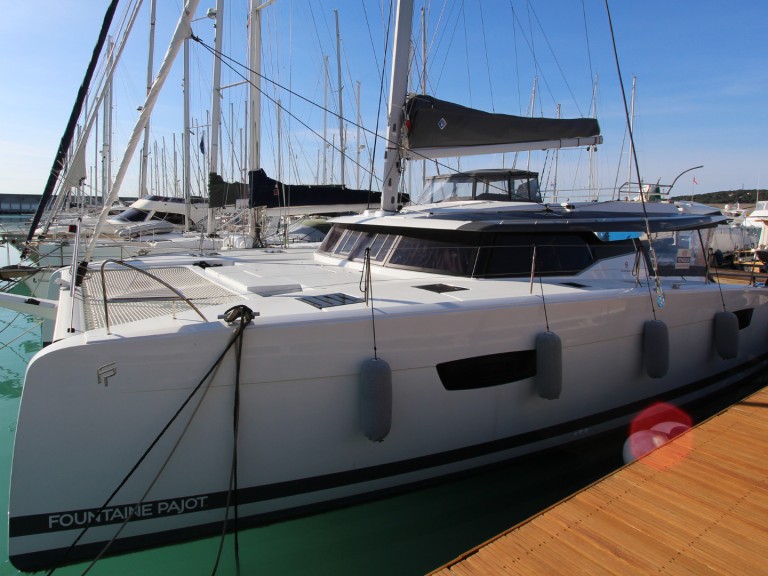 Location bateau Fountaine Pajot Tanna 47 à Olbia sur Samboat
