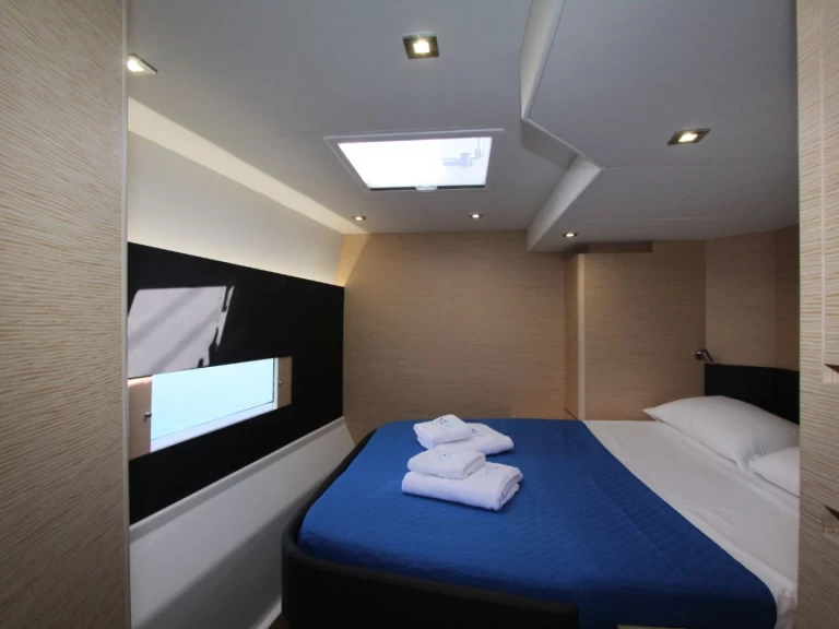 Location bateau Dufour Dufour Catamarans 48 Sail à Olbia sur Samboat