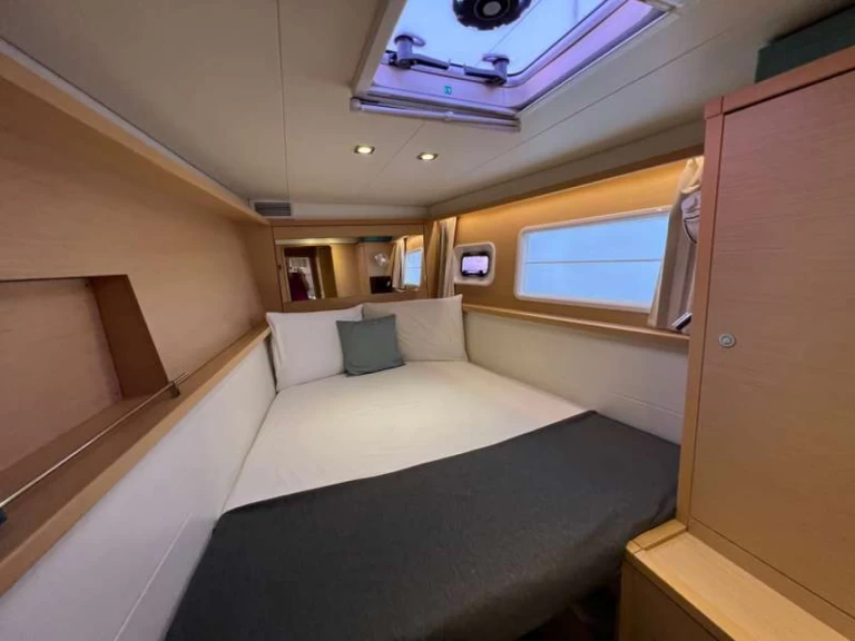 Location bateau Lagoon Lagoon 450 F à Naples sur Samboat