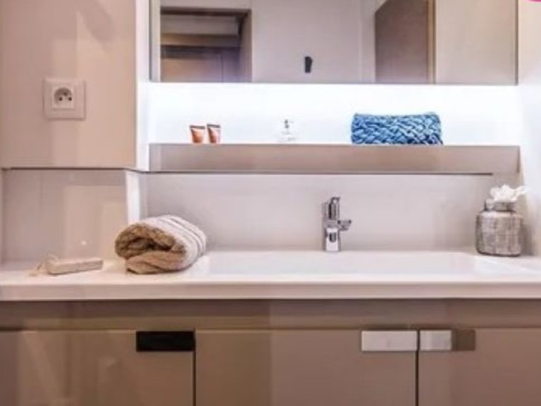 Louer Catamaran avec ou sans skipper Fountaine Pajot à Álimos