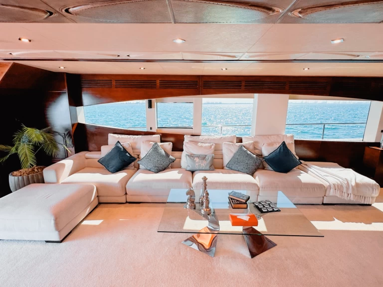 Yacht à louer à Dubaï harbour au meilleur prix