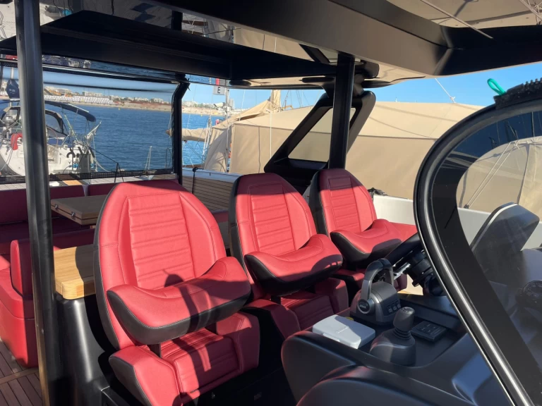 Location Bateau à moteur à Cannes - Cranchi Cranchi A 46