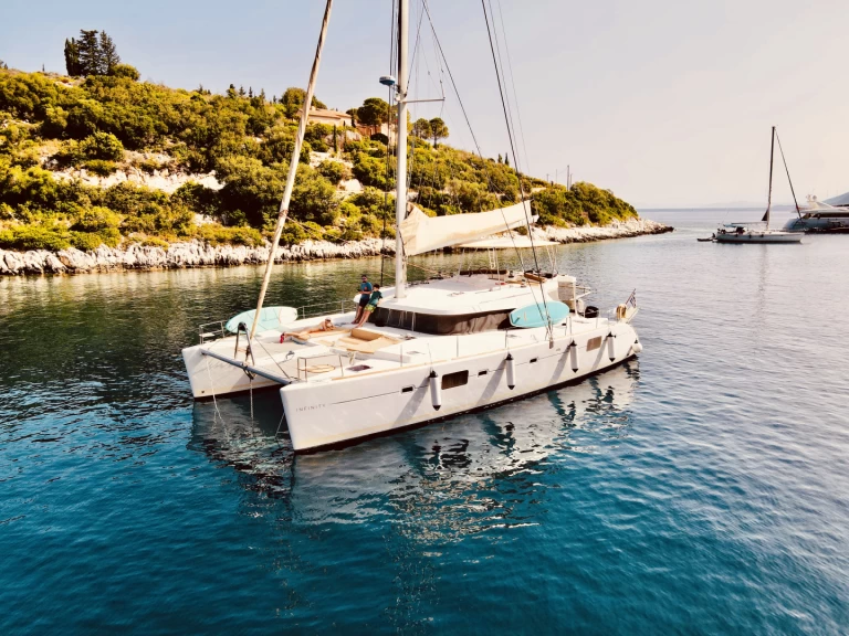Louer Catamaran avec ou sans skipper Lagoon à Páleros
