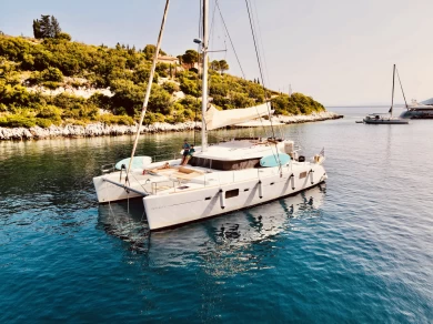 Hire Catamaran with or without skipper Lagoon Páleros