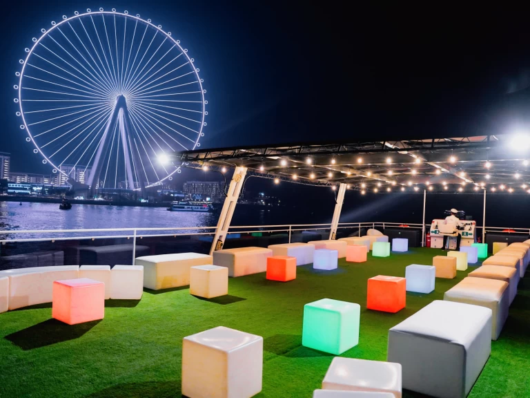 Louer Yacht avec ou sans skipper Sunseeker à Dubaï harbour