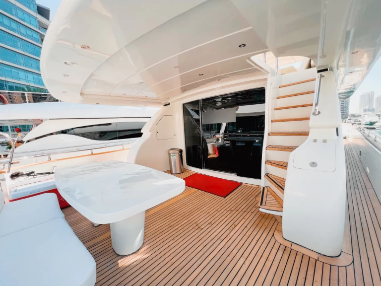 Location bateau Dubaï harbour pas cher X8