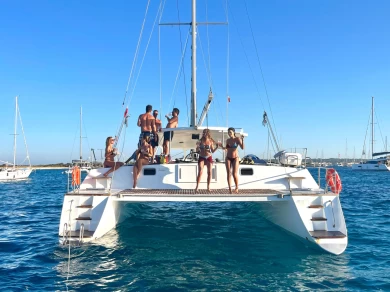 Catamarán para alquilar Ibiza (Ville) al mejor precio