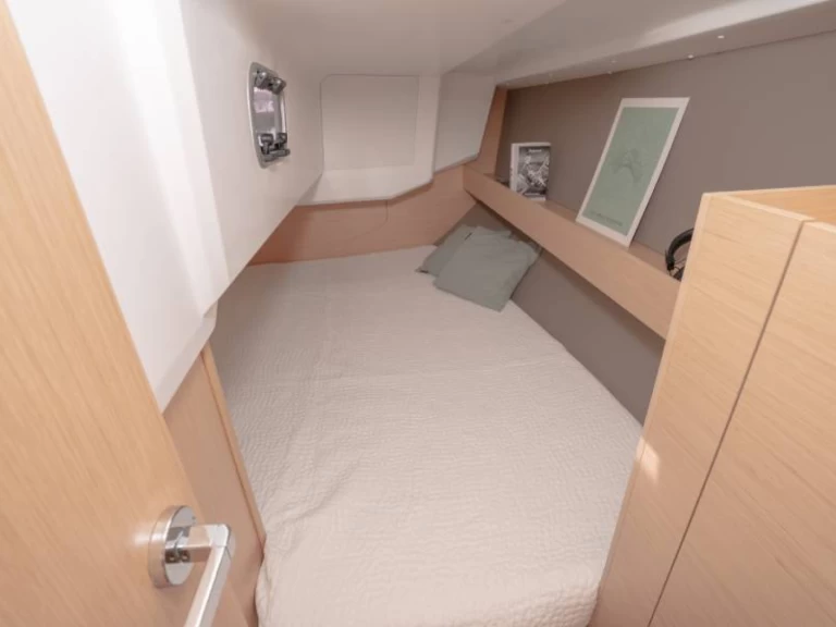 Location bateau Saint-Quay-Portrieux pas cher Oceanis 30.1