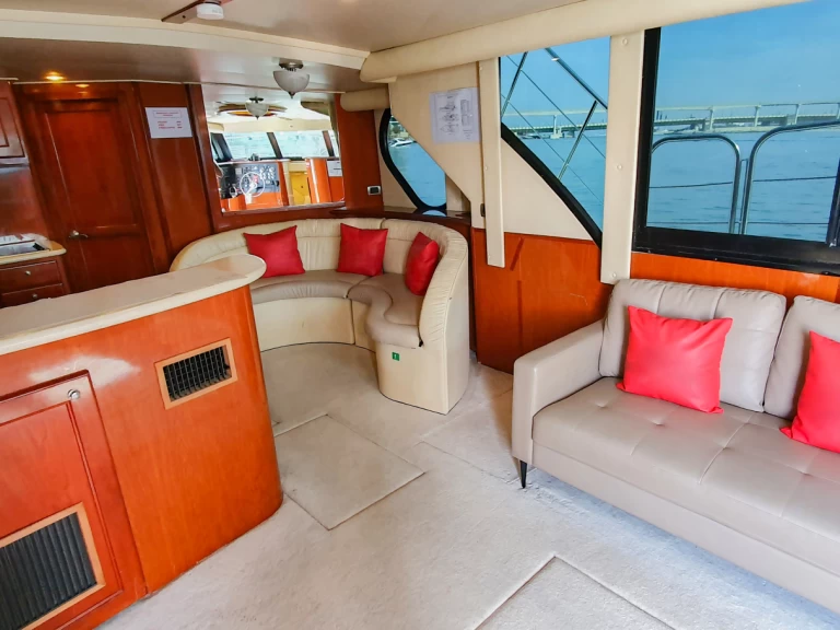 Location Yacht Azimut avec permis