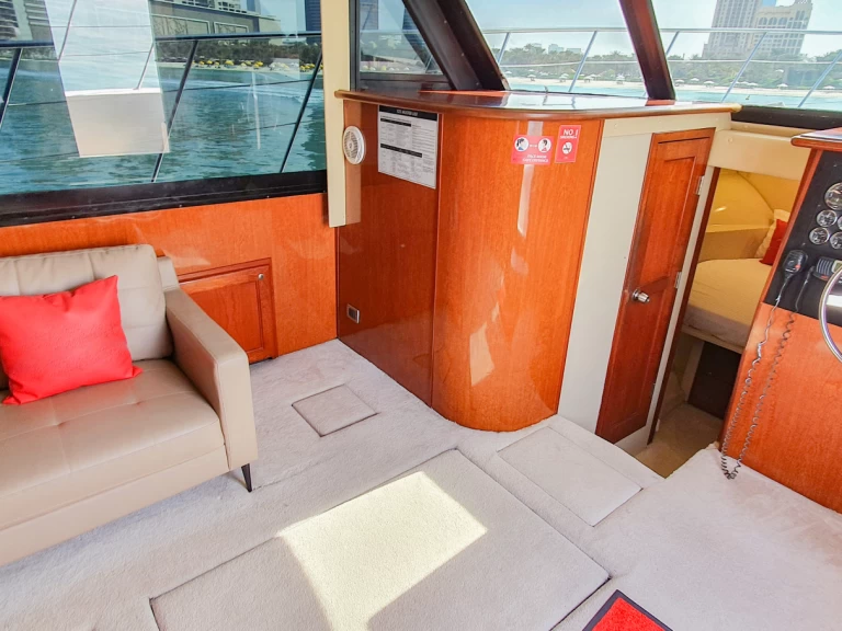 Yacht à louer à Dubaï harbour au meilleur prix