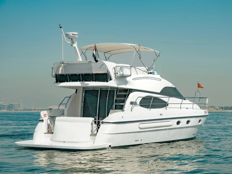 Location bateau Sunseeker X8 à Dubaï harbour sur Samboat
