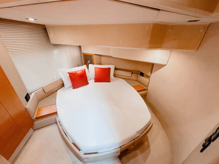 Location bateau Gulf Craft - Majesty Yachts X33 à Dubaï harbour sur Samboat